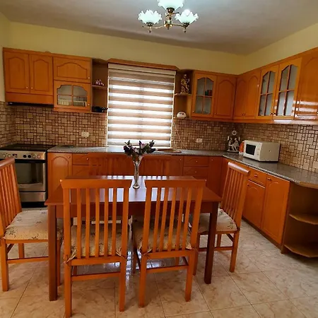 Cosmos Apartment *